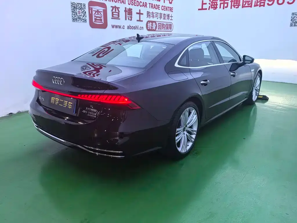 Audi A7L — фото 9