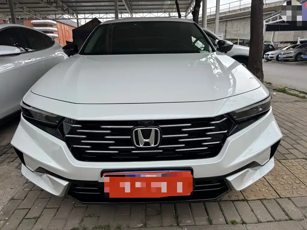 Honda Accord — фото 9