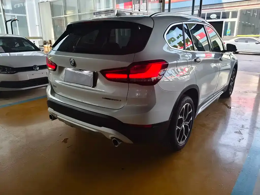 BMW X1 — фото 5