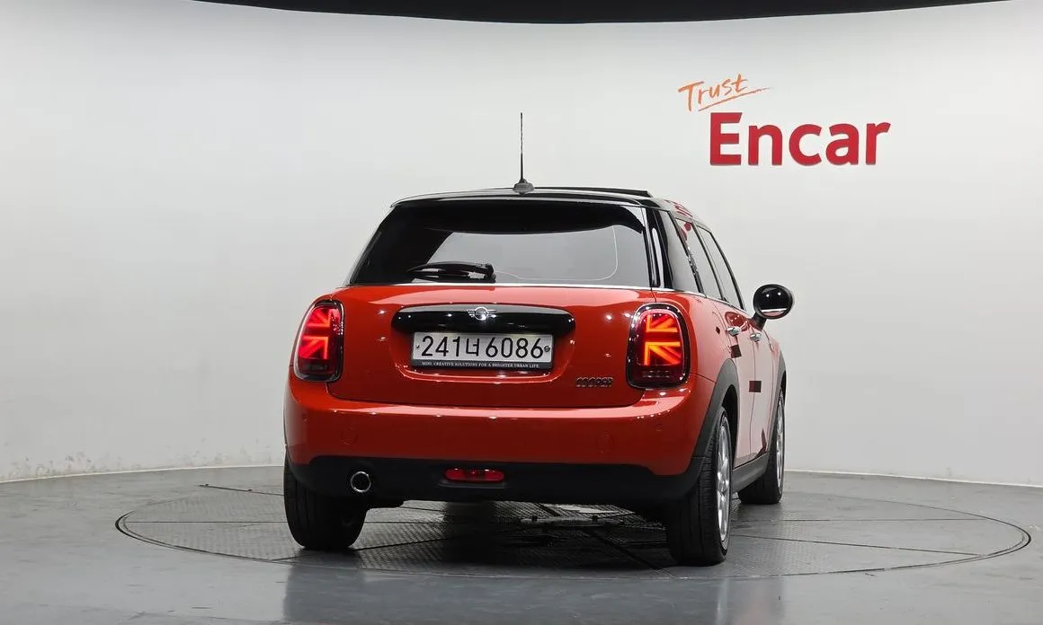 Mini Cooper 2021 из KR, фото 8