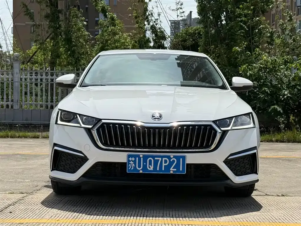 Skoda Octavia — фото 3