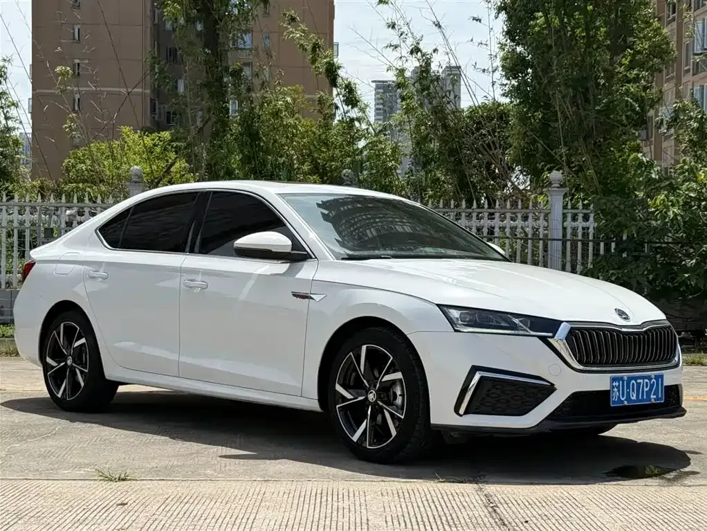 Skoda Octavia — фото 9