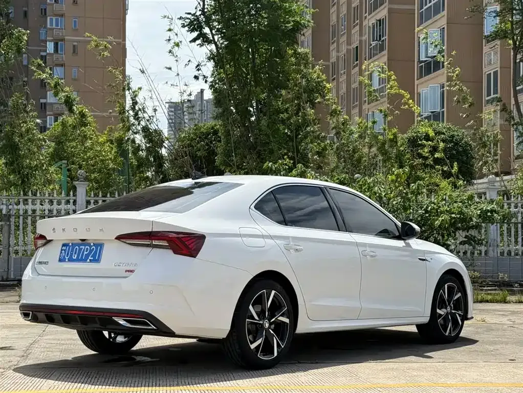 Skoda Octavia — фото 10