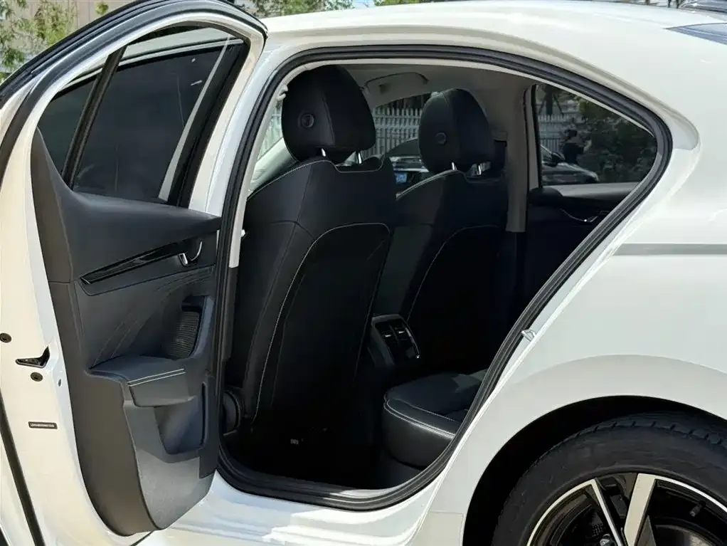 Skoda Octavia — фото 4