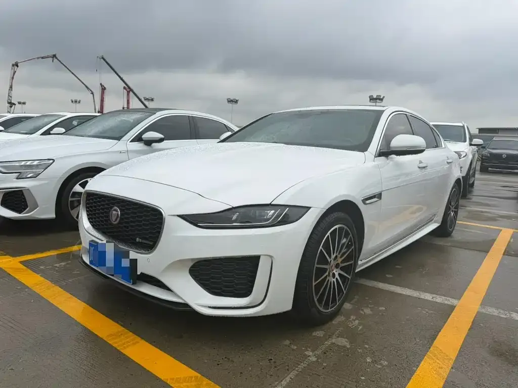 Jaguar XEL — фото 1