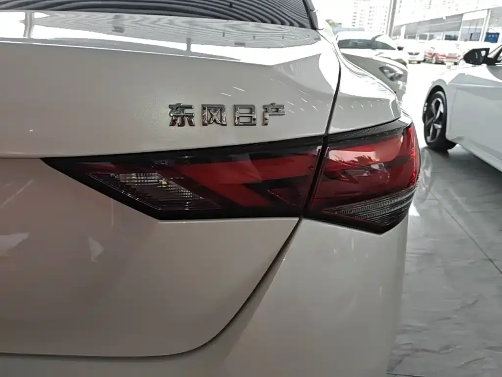 Nissan Sylphy 2023 из CN, фото 2