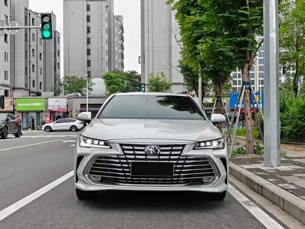 Toyota Avalon 2024 из CN, фото 2