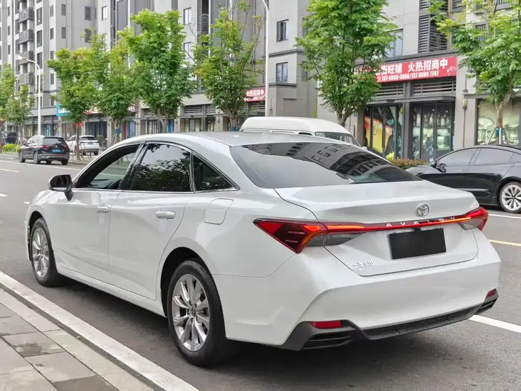 Toyota Avalon 2024 из CN, фото 3