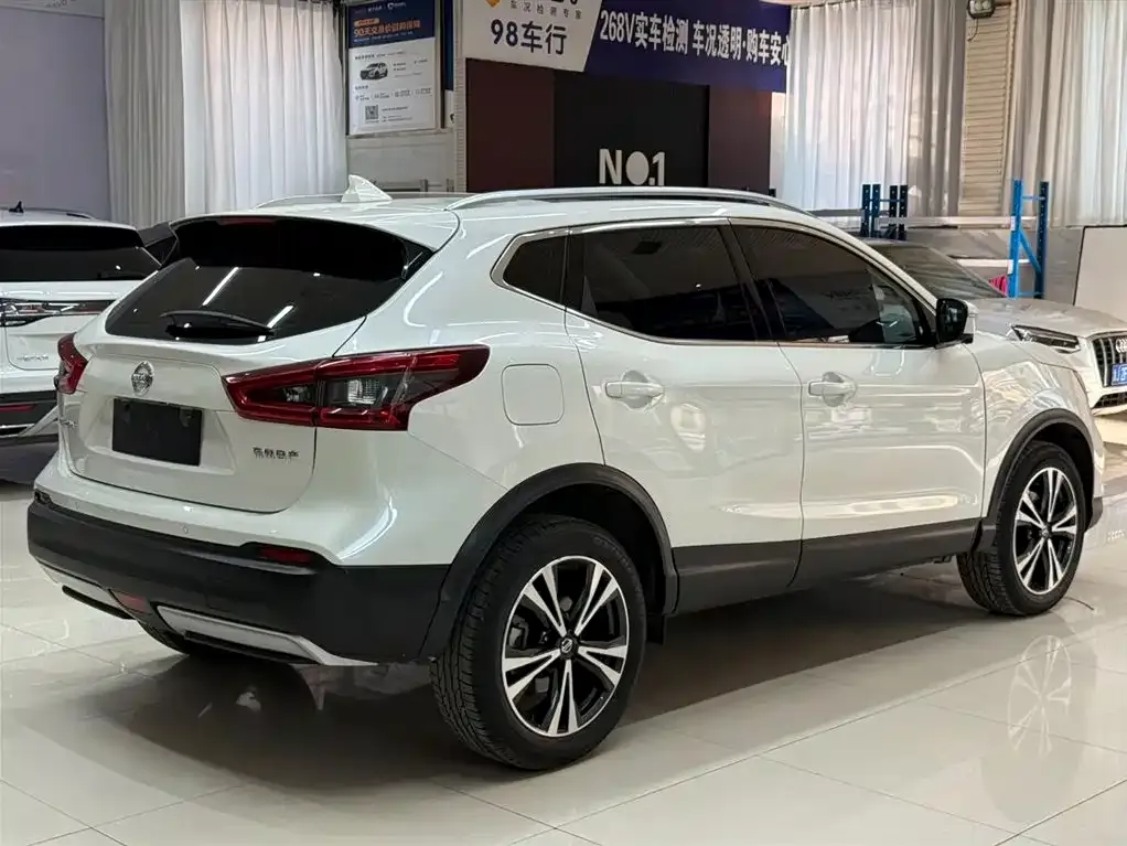 Nissan Qashqai — фото 5