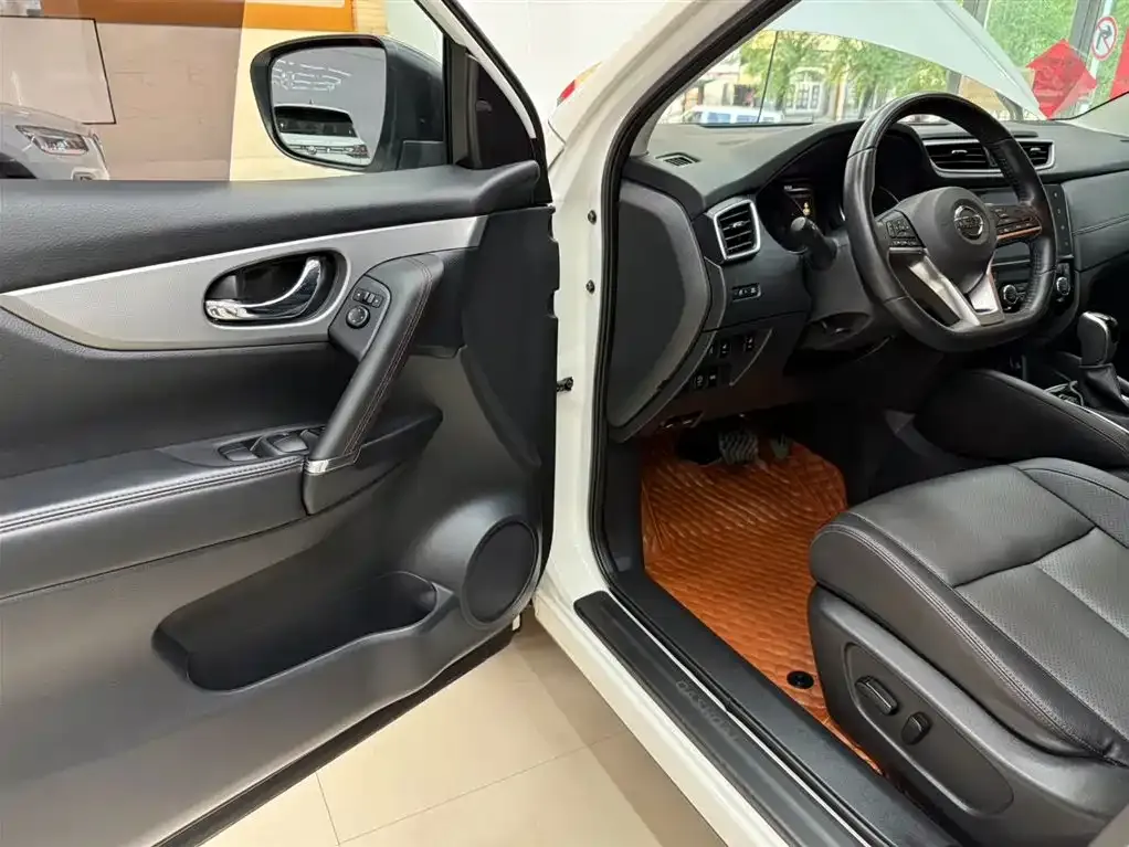 Nissan Qashqai — фото 10