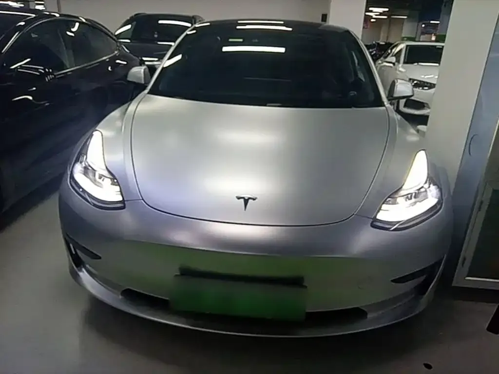 Tesla Model 3 — фото 3
