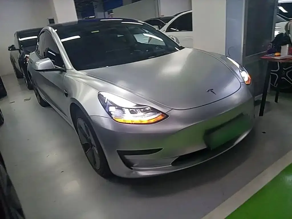 Tesla Model 3 — фото 4