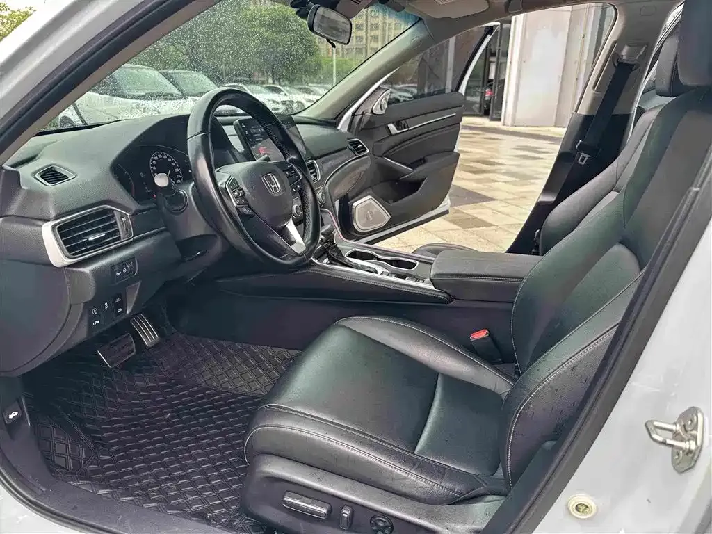 Honda Accord — фото 2