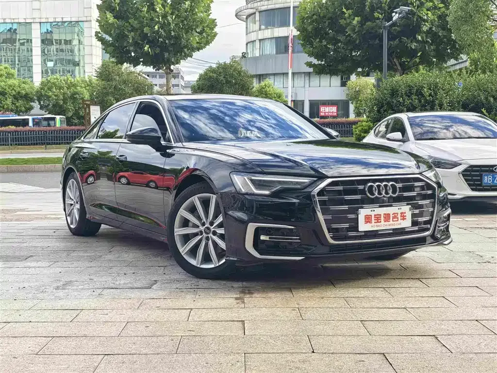 Audi A6L — фото 8