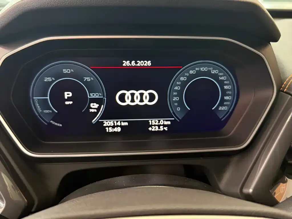 Audi Q4 e-tron — фото 10