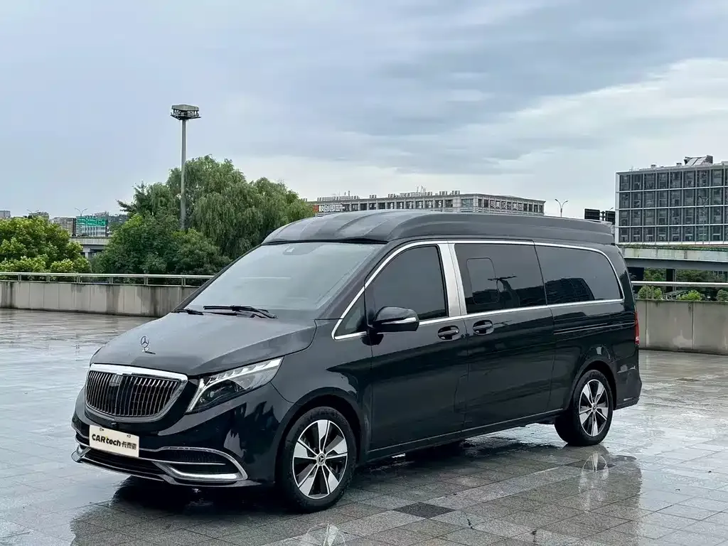 Mercedes-Benz V-Class — фото 1