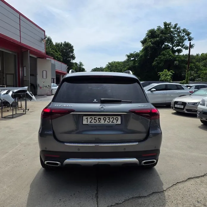 Mercedes-Benz GLE-Class — фото 10