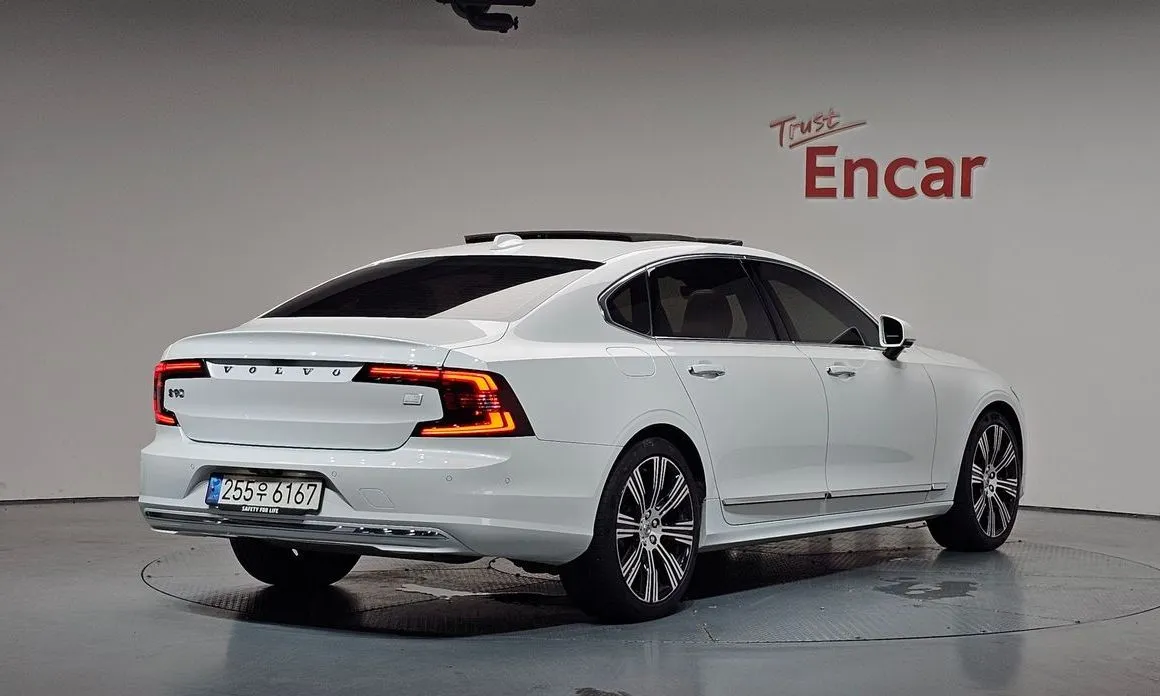 Volvo S90 — фото 3