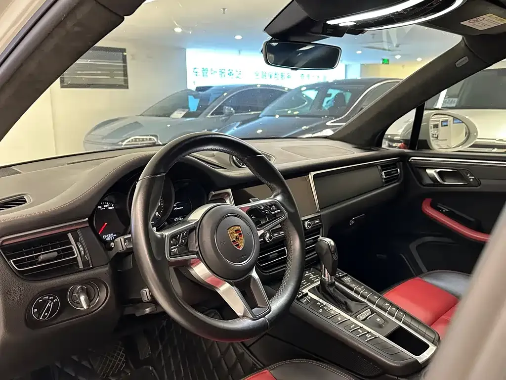 Porsche Macan — фото 4
