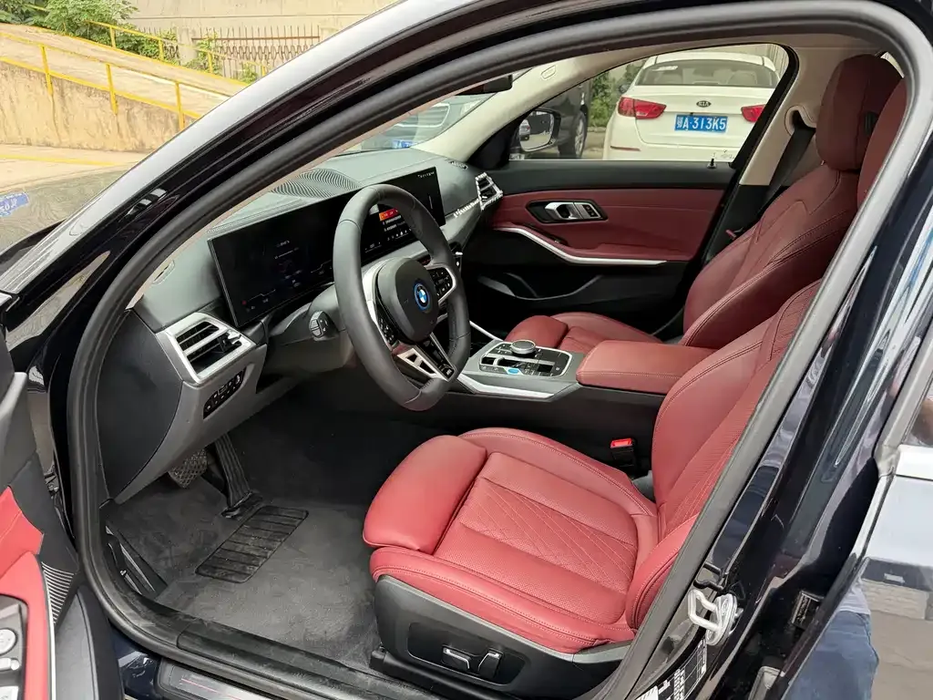 BMW i3 — фото 10