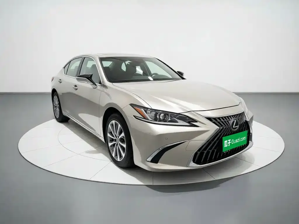 Lexus ES — фото 4