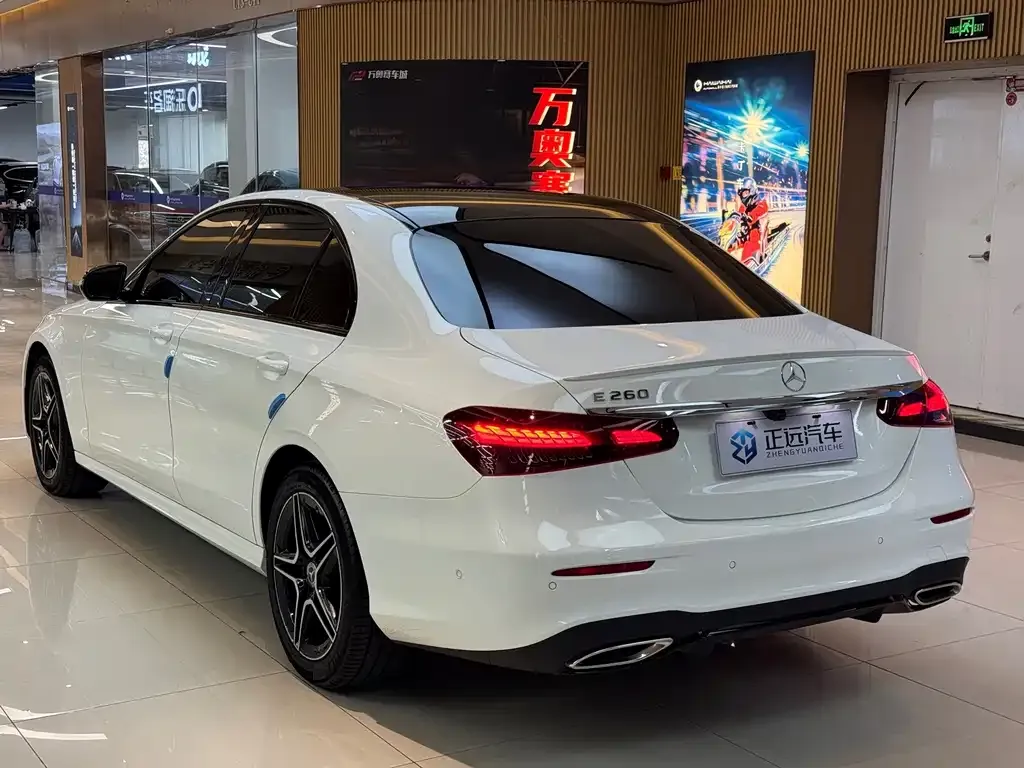 Mercedes-Benz E-Class (Import) — фото 7