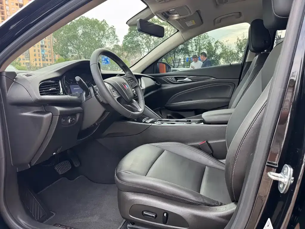 Buick Regal — фото 10
