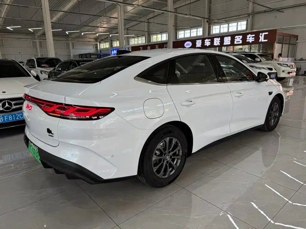 BYD Qin L — фото 8
