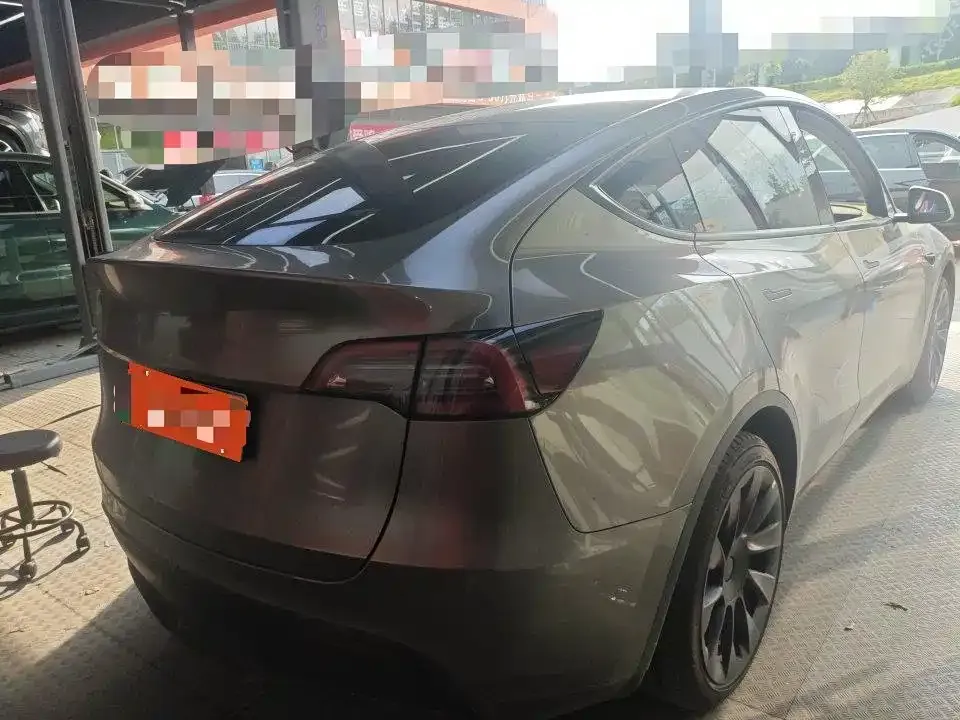 Tesla Model Y — фото 6