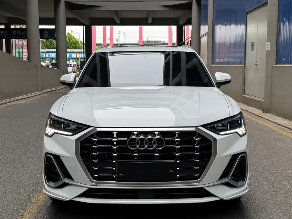 Audi Q3 — фото 4