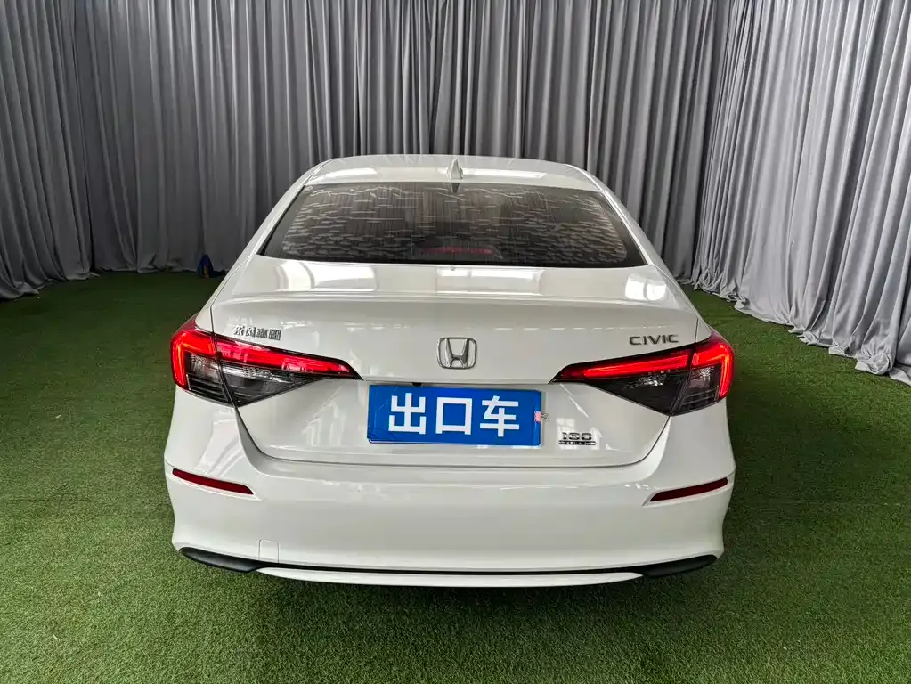 Honda Civic — фото 10