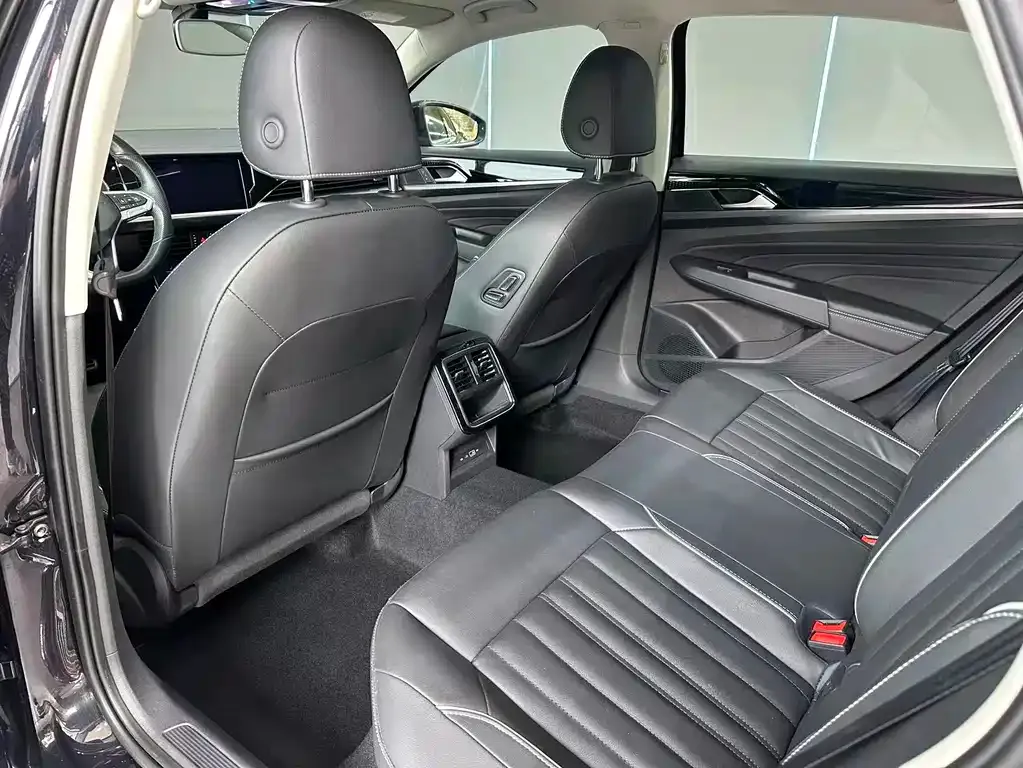 Volkswagen Passat — фото 2