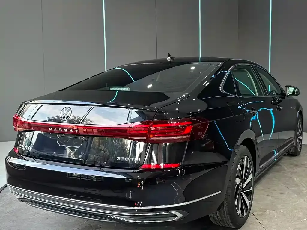 Volkswagen Passat — фото 3