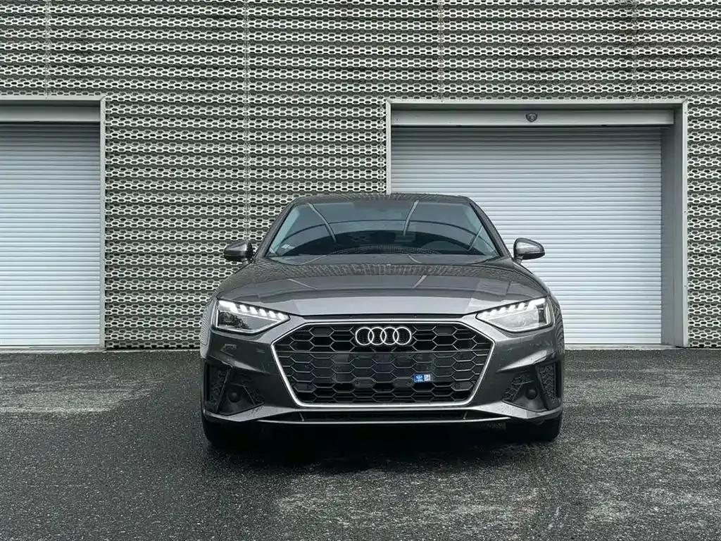 Audi A4L — фото 10