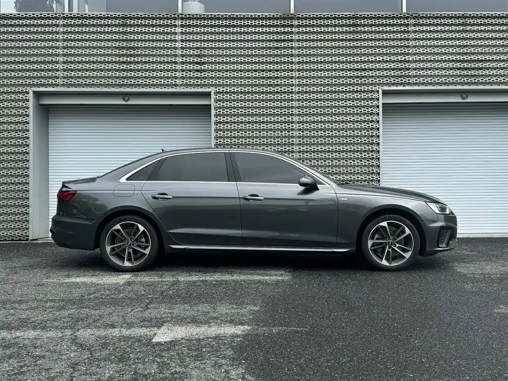 Audi A4L — фото 4
