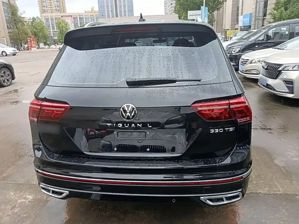 Volkswagen Tiguan L — фото 2
