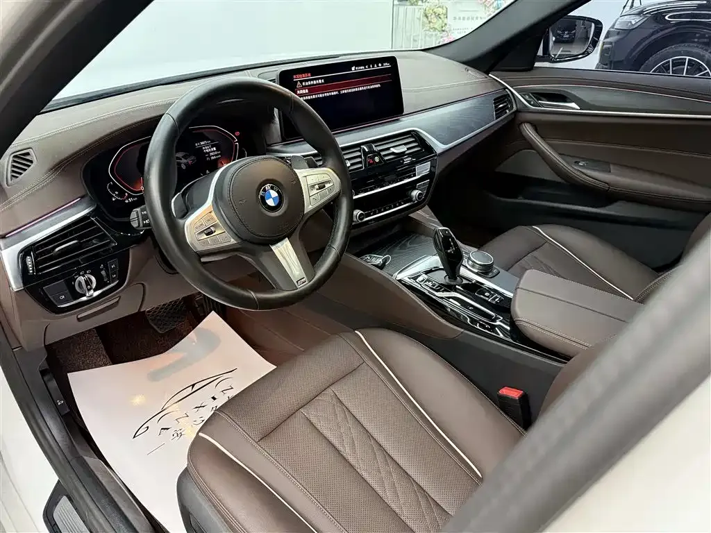 BMW 5 Series — фото 5