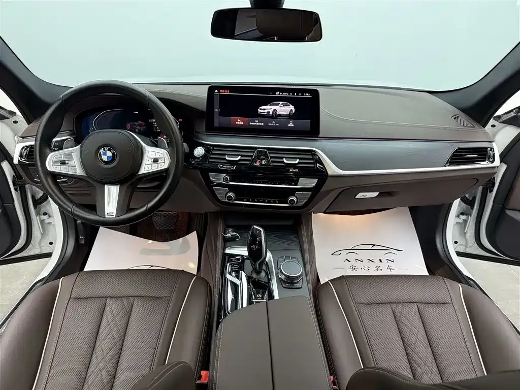 BMW 5 Series — фото 9