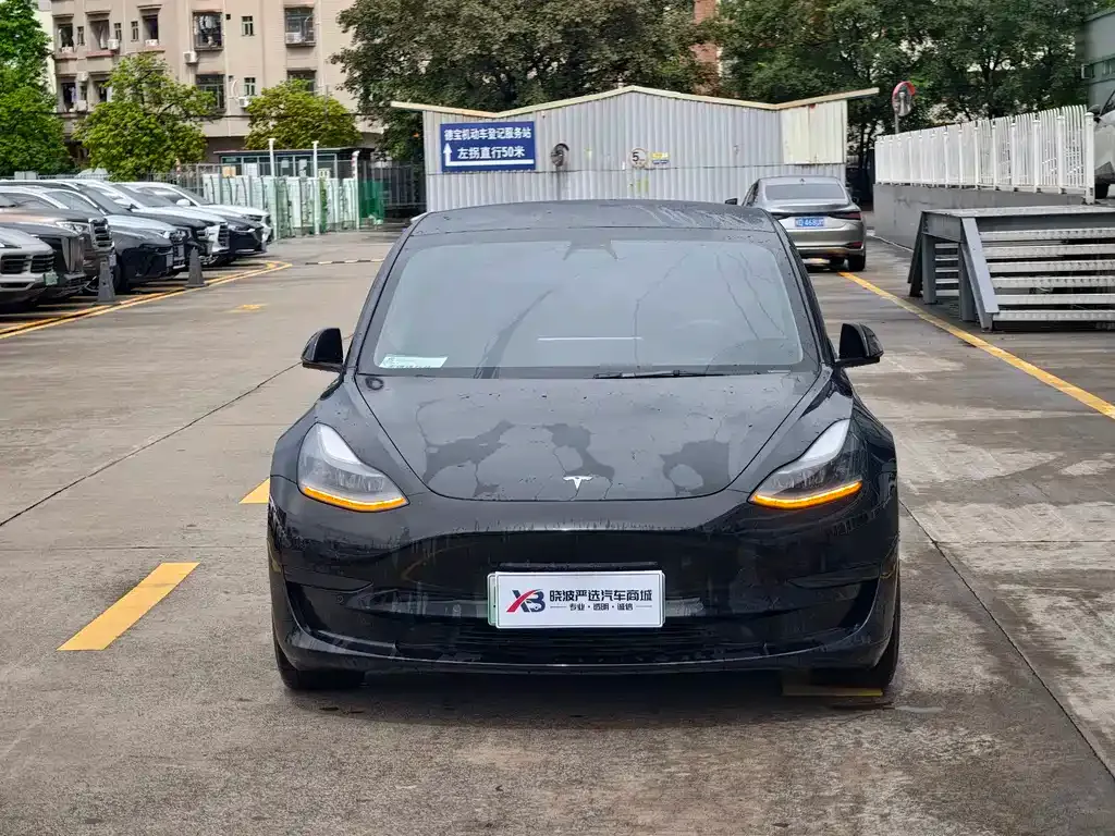 Tesla Model 3 — фото 10