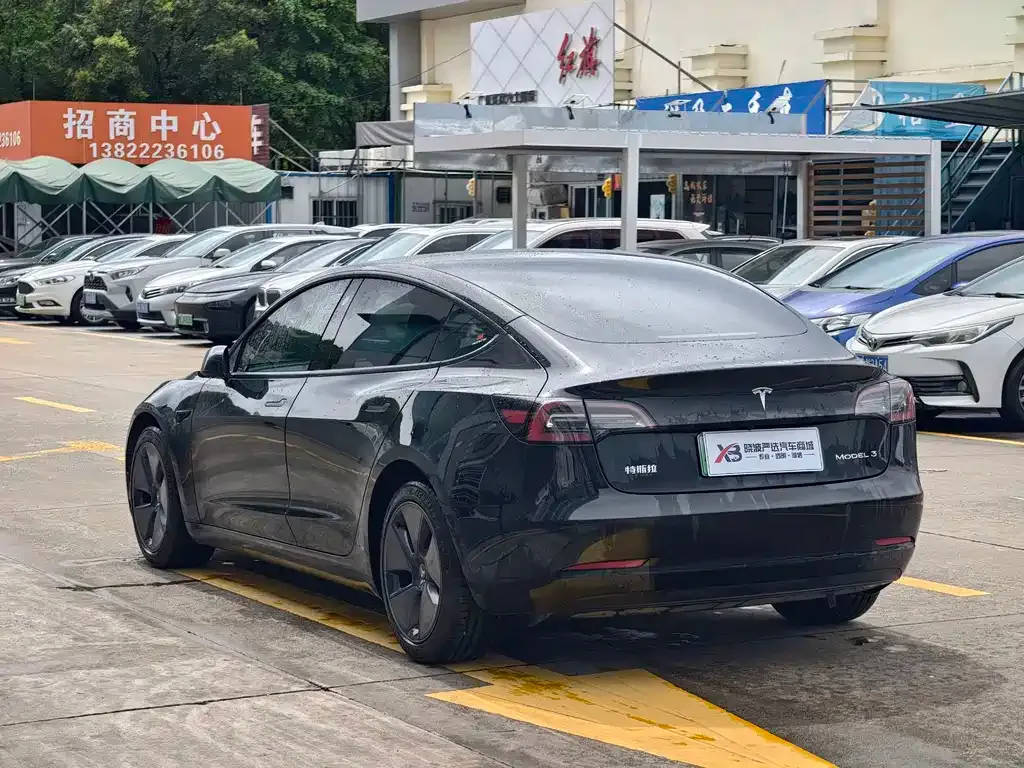 Tesla Model 3 — фото 8