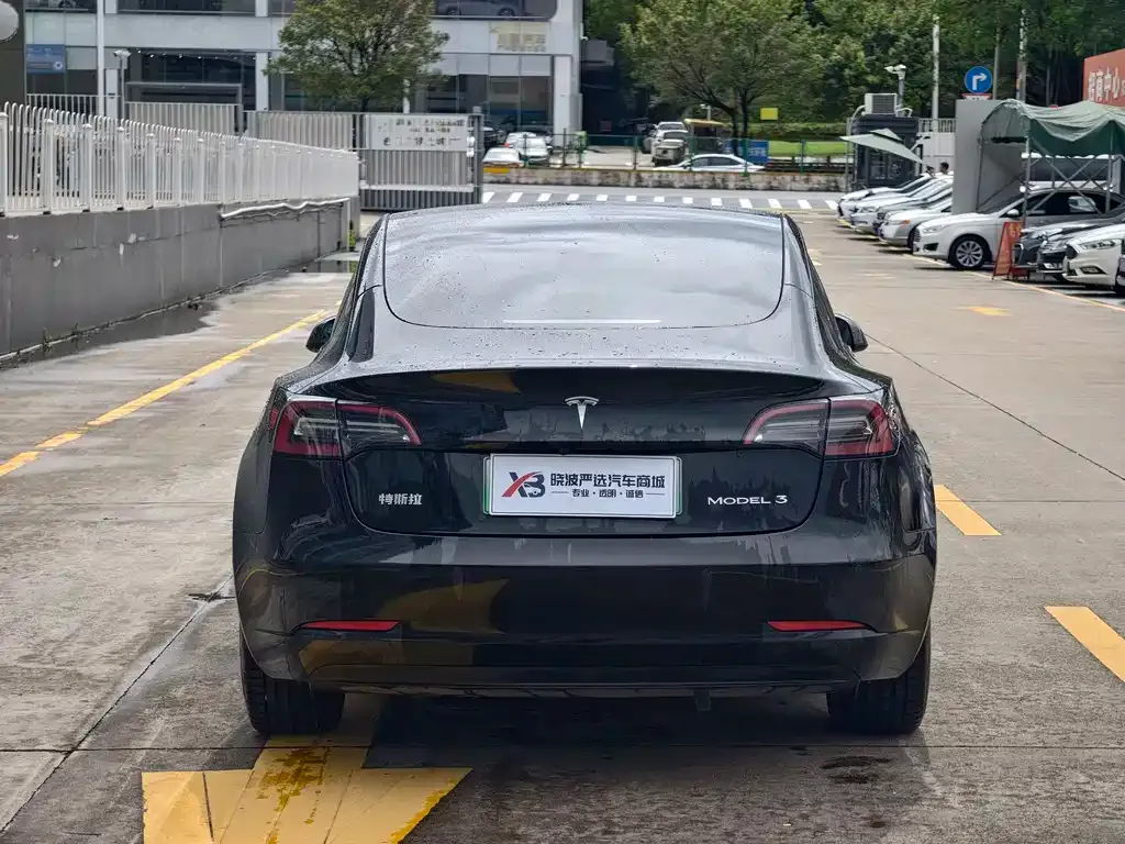 Tesla Model 3 — фото 5