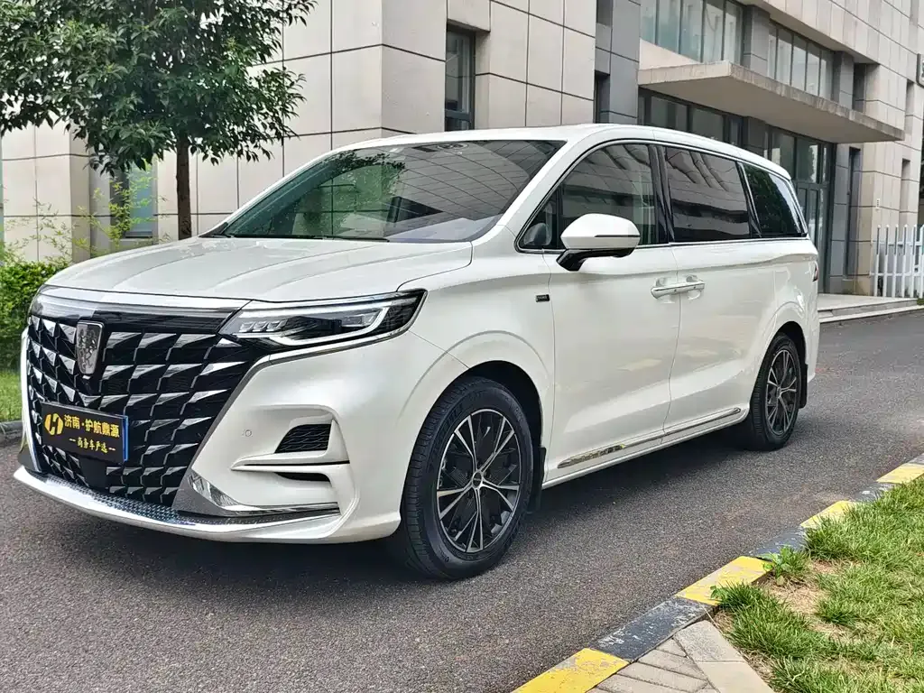 Roewe iMAX8 — фото 1