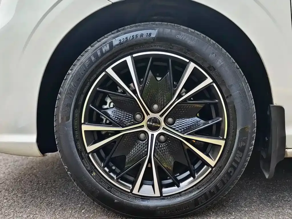 Roewe iMAX8 — фото 4
