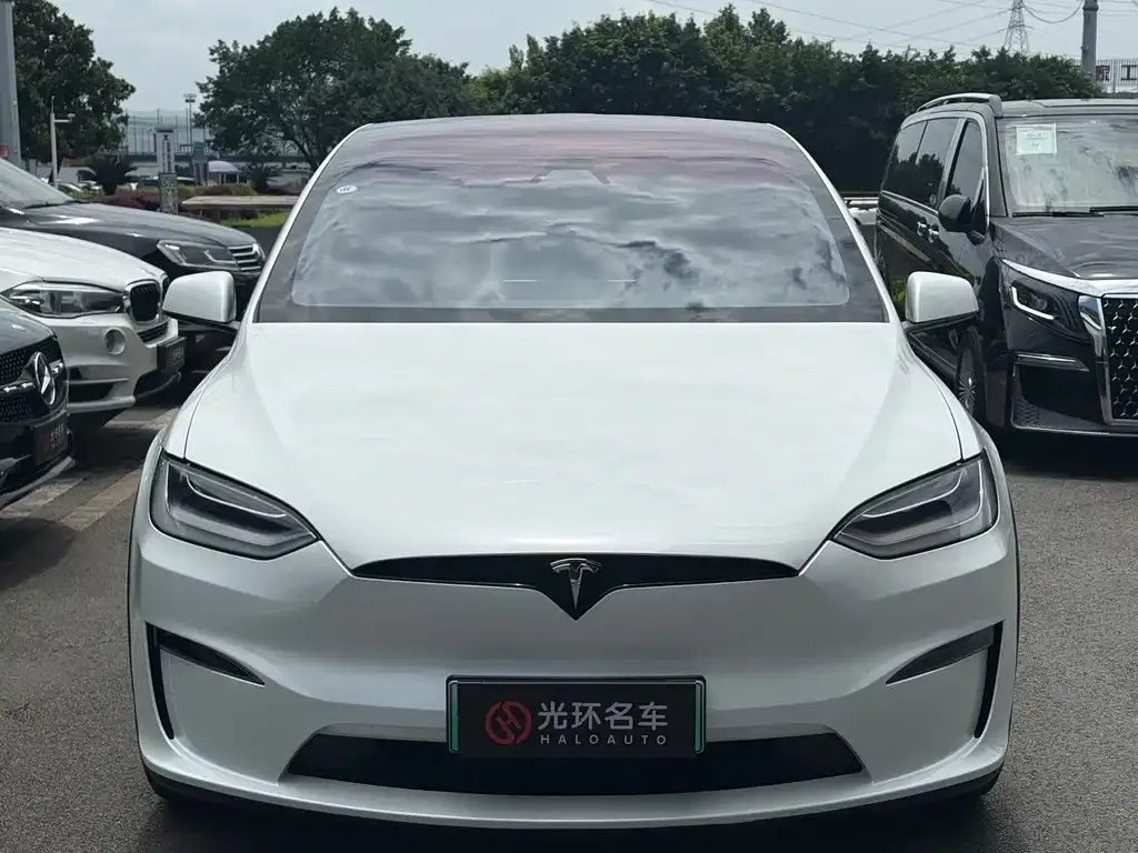 Tesla Model X — фото 5