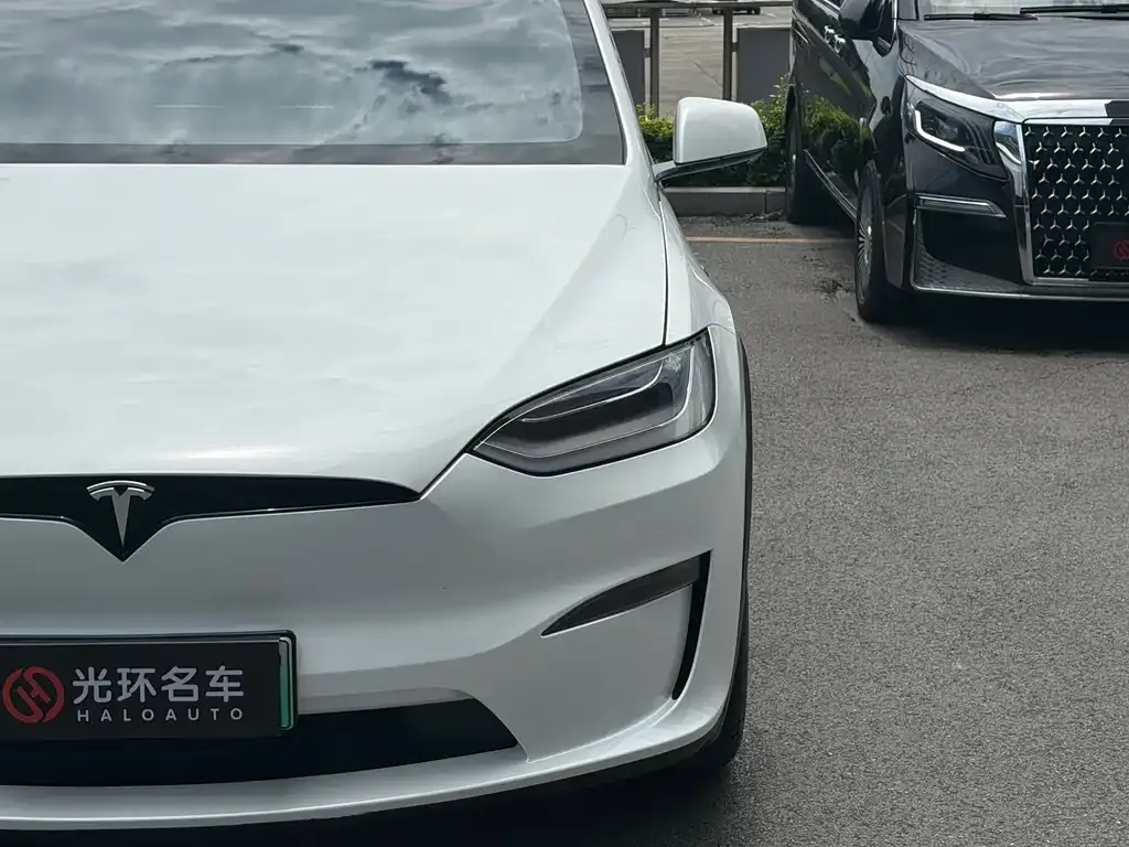 Tesla Model X — фото 4