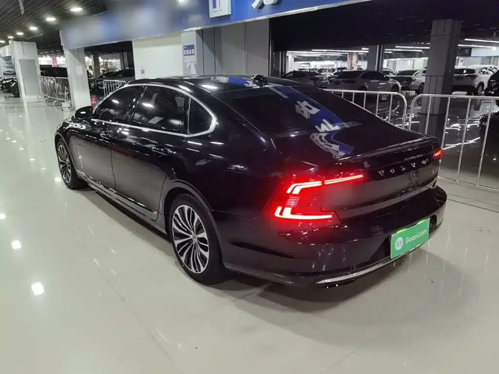 Volvo S90 — фото 10
