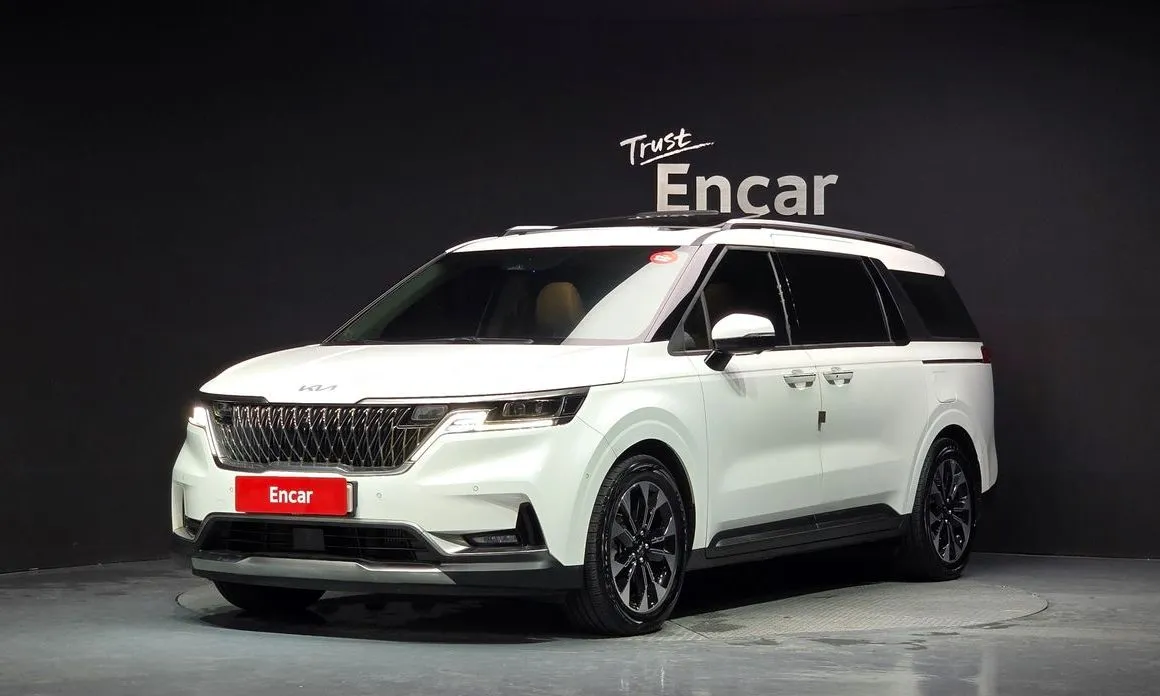 Kia Carnival — фото 1