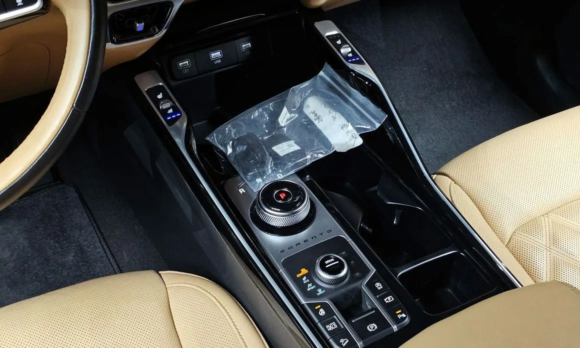 Kia Sorento 2023 из KR, фото 4