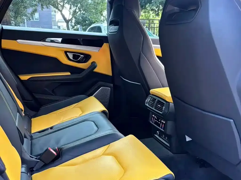 Lamborghini Urus — фото 2