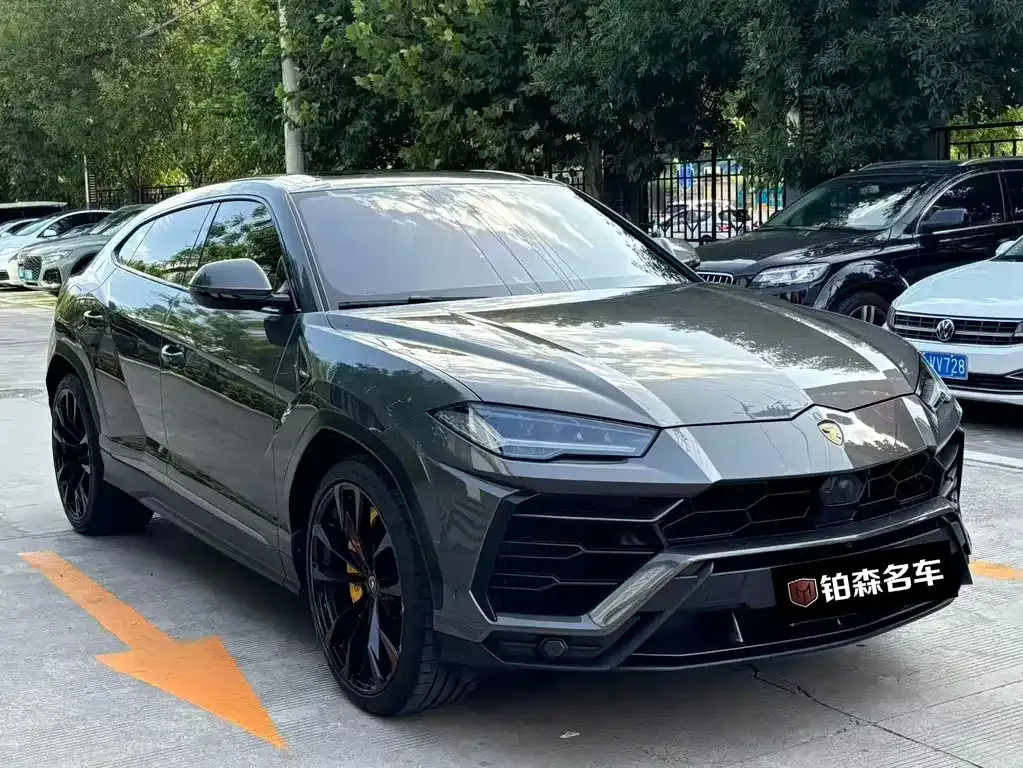 Lamborghini Urus — фото 7
